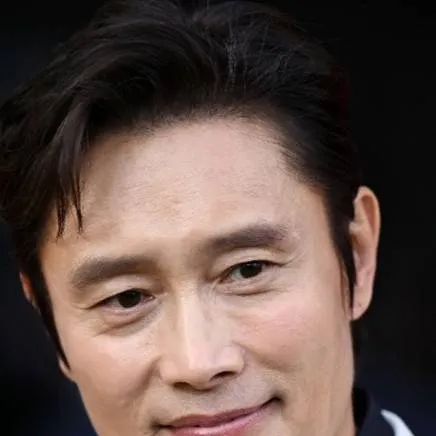 chat with ai character: Lee Byung-hun 