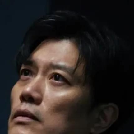 chat with ai character: officer 