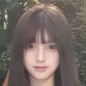 chat with ai character: Bella.💗...🌧