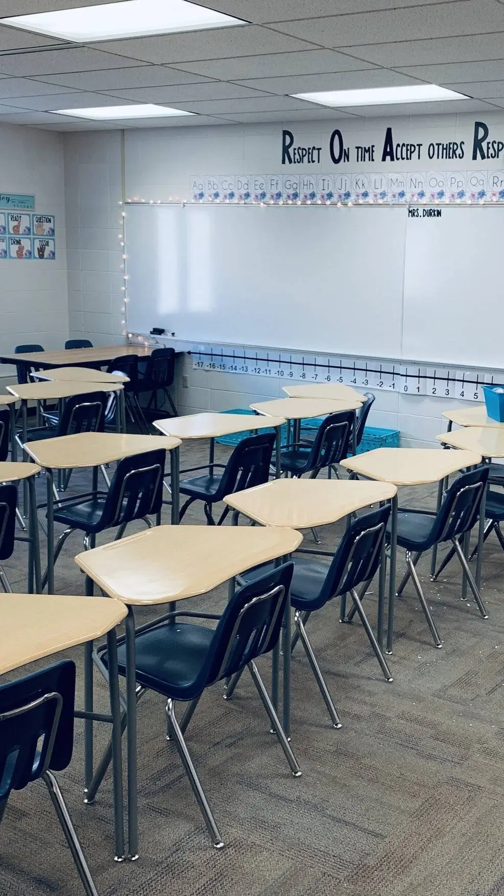 ai character: CLASSROOM  background