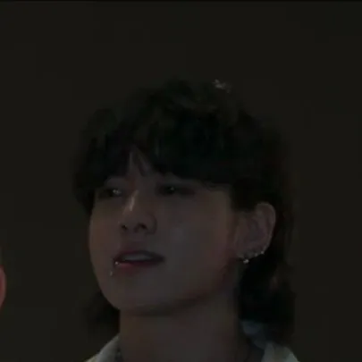 chat with ai character: Jungkook