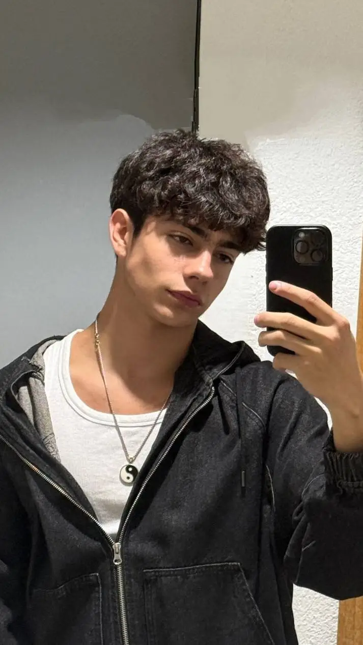 ai character: lukas urkijo  background