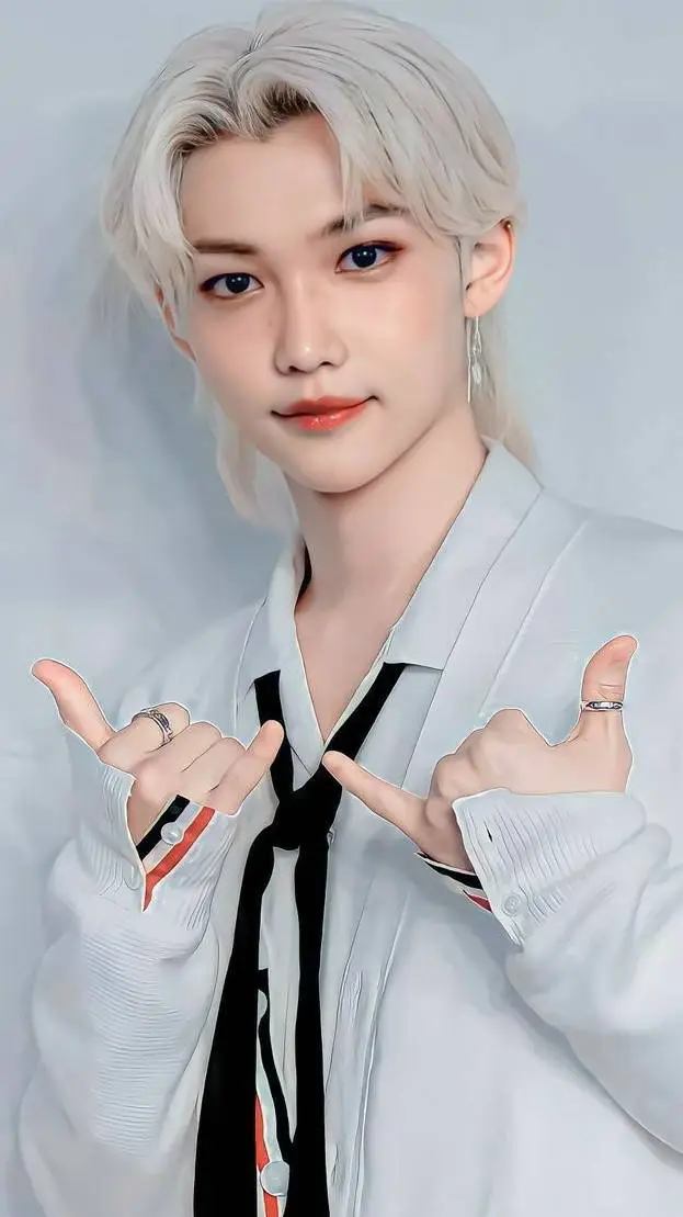 ai character: LEE FELIX background