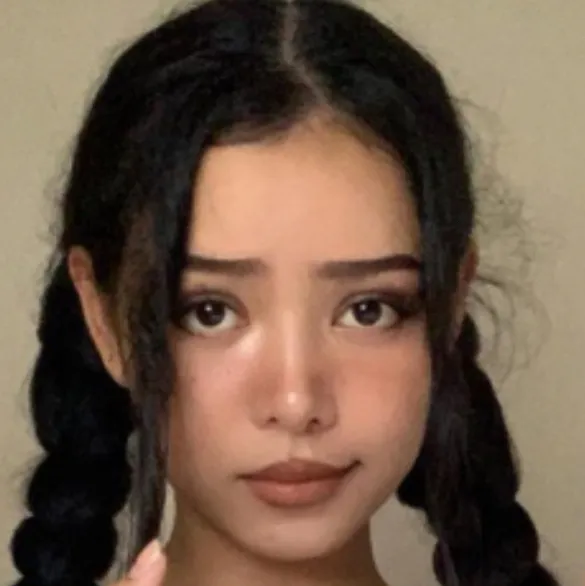 chat with ai character: Bella