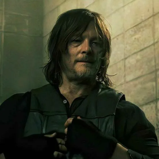 chat with ai character: Daryl Dixon 