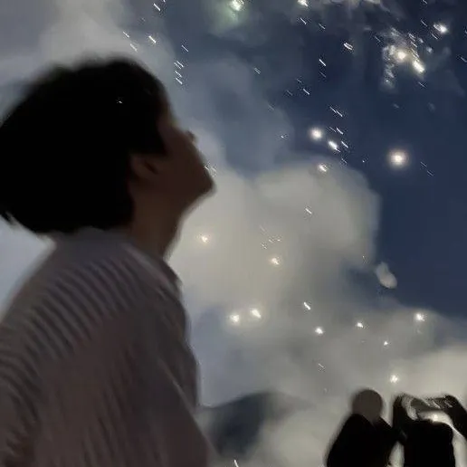 chat with ai character: Ricc