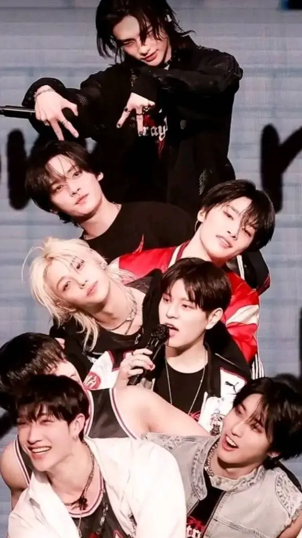 ai character: Stray Kids!! background