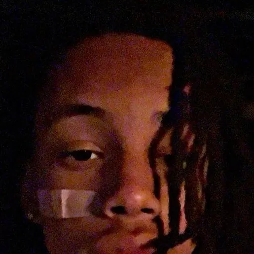 chat with ai character: ʟᴜᴄɪғᴇʀ