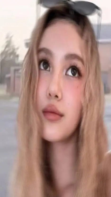 ai character: newjeans background