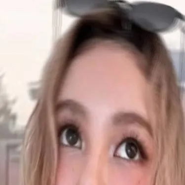 chat with ai character: newjeans