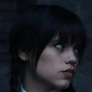 chat with ai character: Wednesday Addams
