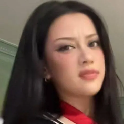 chat with ai character: Megan Meiyok 🍒