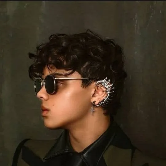 chat with ai character: Isaac Ordonez