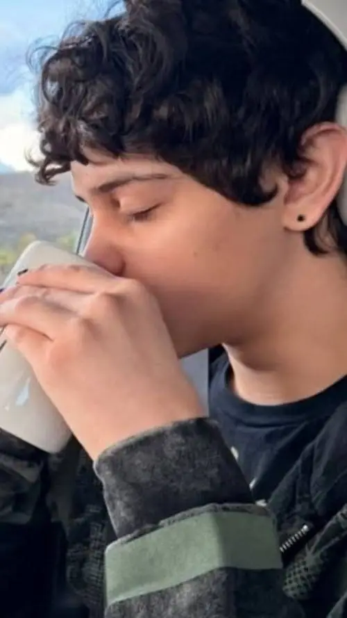 ai character: Isaac Ordonez background