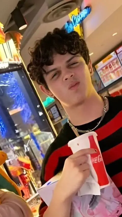 ai character: Isaac Ordonez background