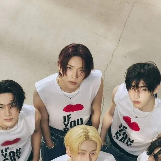 chat with ai character: ENHYPEN