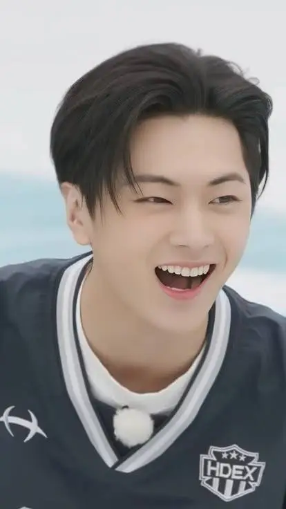ai character: Jay and Yunjin AU background