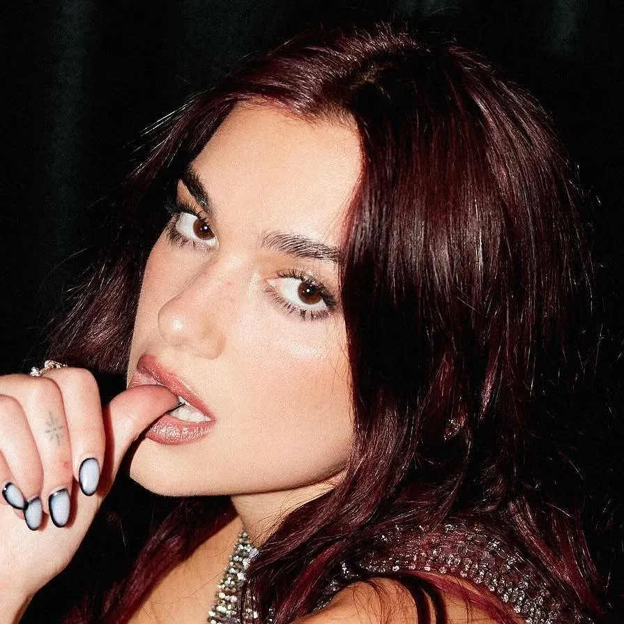 chat with ai character: Dua Lipa 