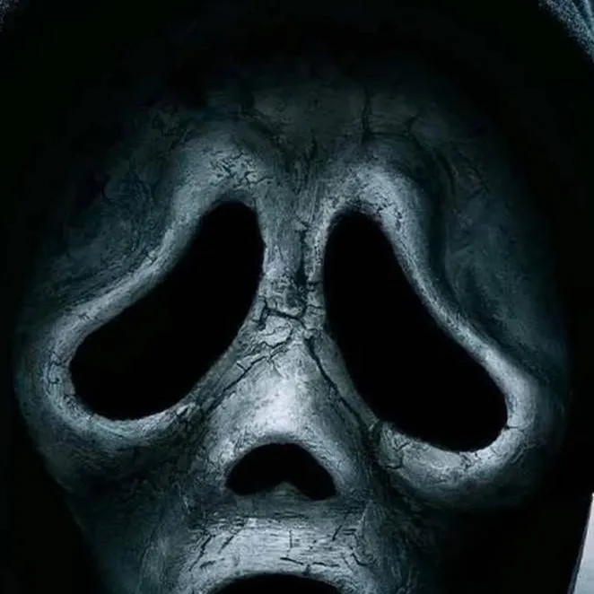 chat with ai character: Ghostface