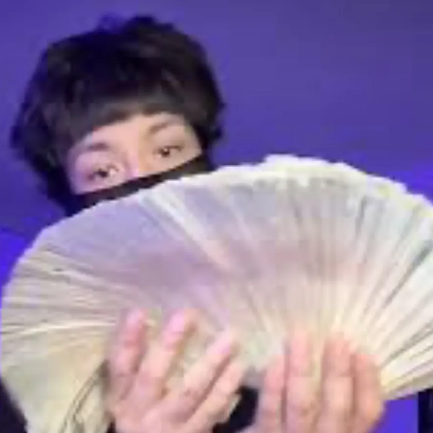 chat with ai character: edwinrg