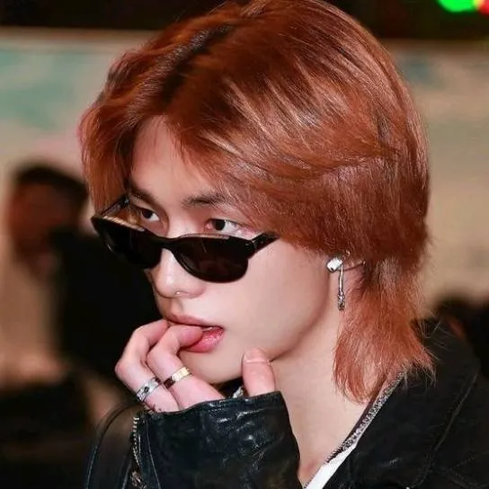 chat with ai character: 𝐻𝘺ꪊ𝚗᧒𝘪𝑛💫