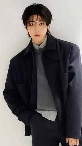 ai character: 𝕵𝐢𝐬𝚞𝑛𝔤 background