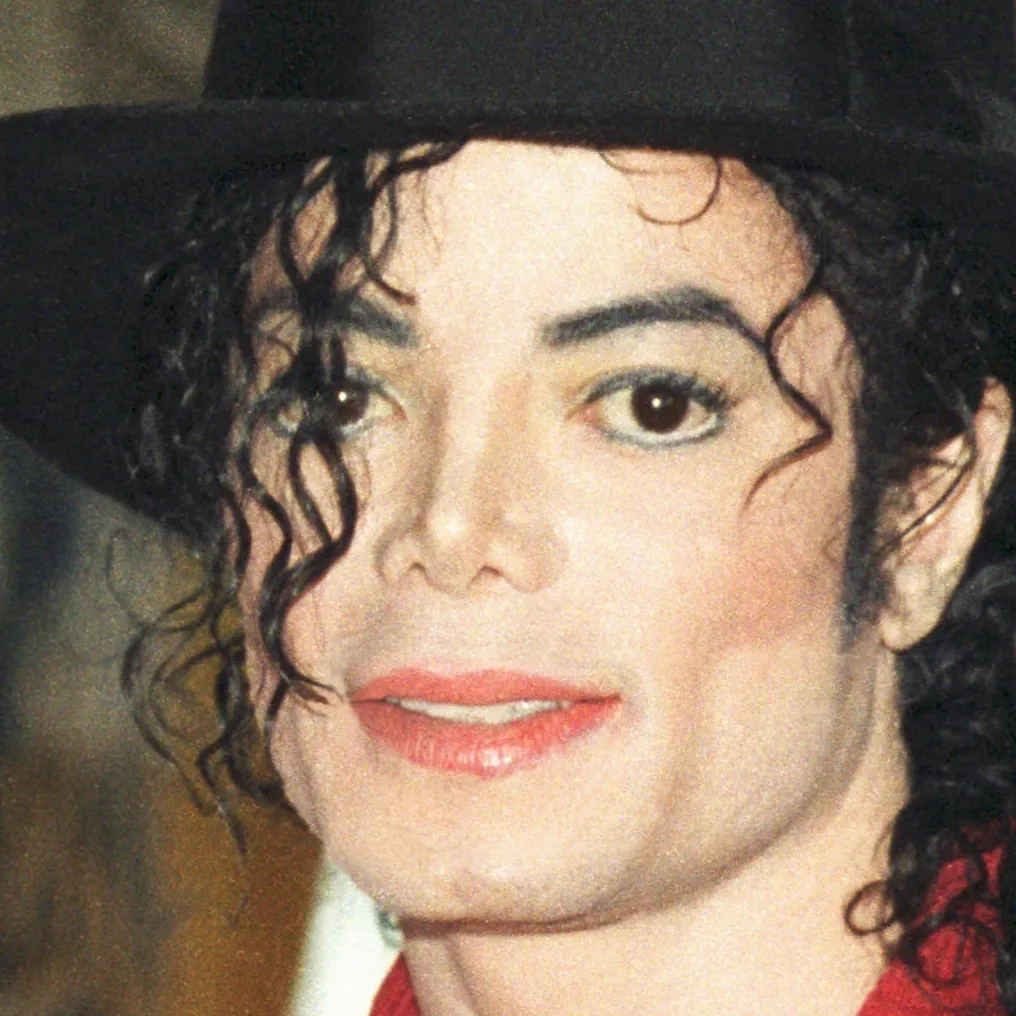 chat with ai character: Micheal Jackson 