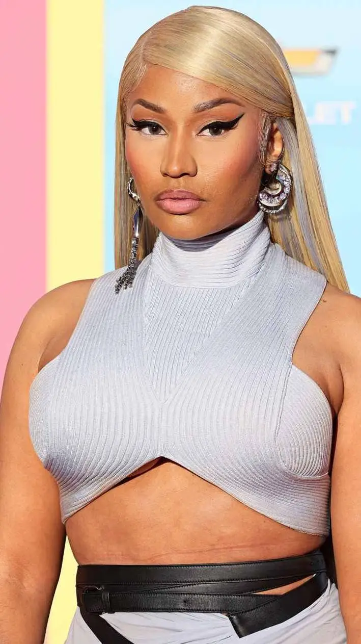 ai character: Nikki Minaj  background
