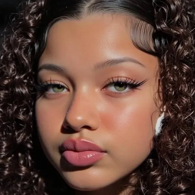 chat with ai character: Isabelle 