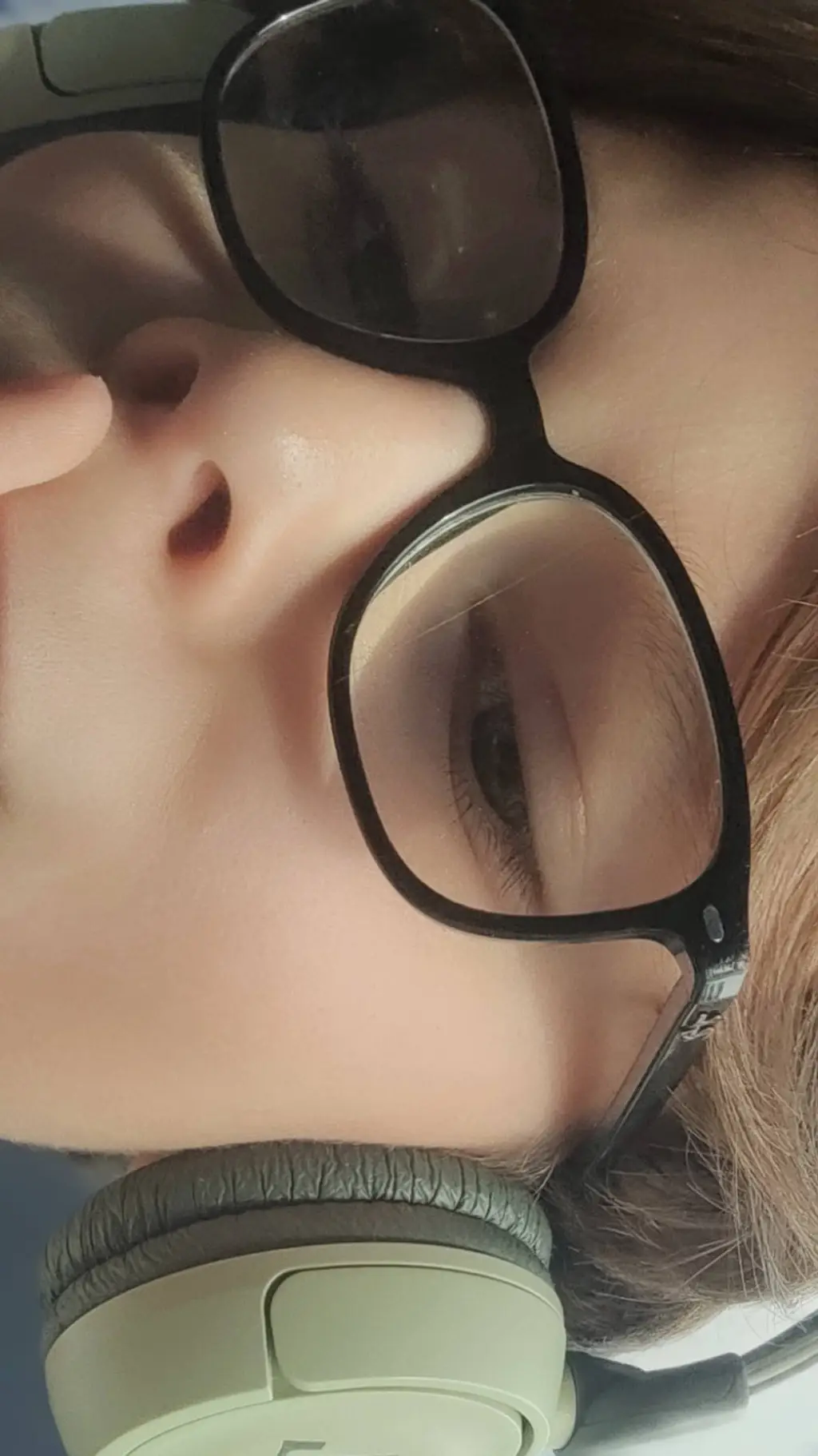 ai character: im back! background