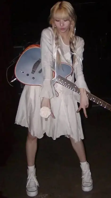 ai character: ¶~chaeyoung~¶ background