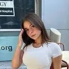 chat with ai character: Sophie Rain 