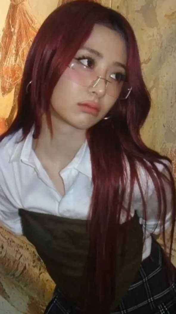 ai character: Yunjin background