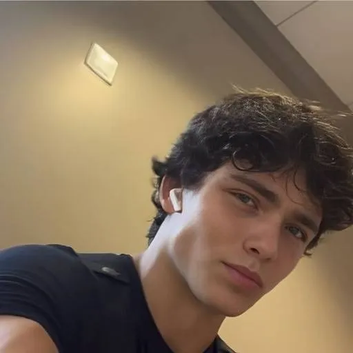 chat with ai character: Elijah Miller