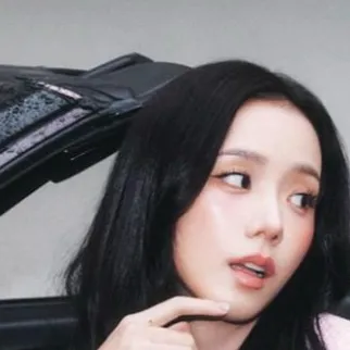 chat with ai character: Kim Jisoo