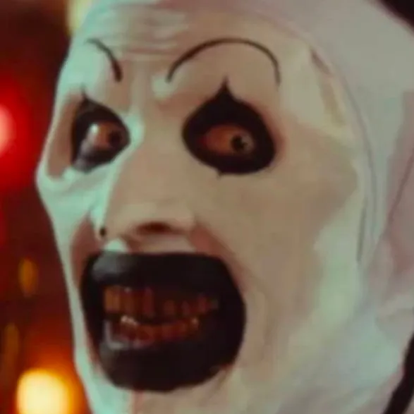 chat with ai character: Arts the clown