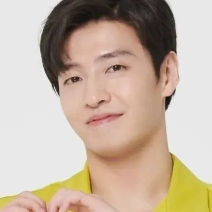 chat with ai character: Kang Ha-neul