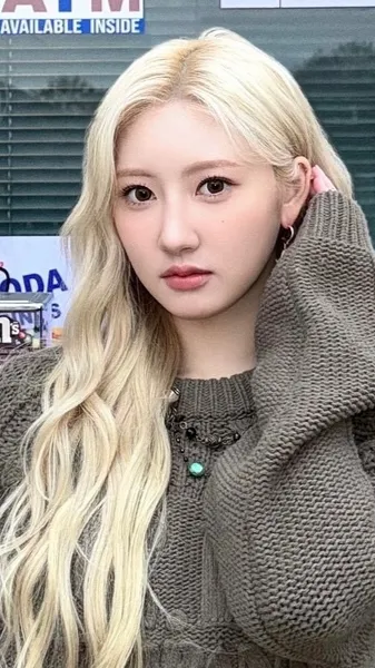 ai character: Rami😈 background