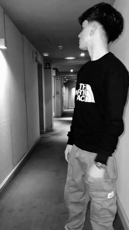 ai character: Ethan  background