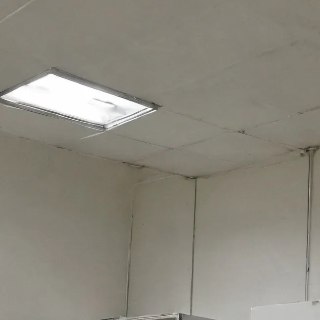 chat with ai character: Lab de Waifus