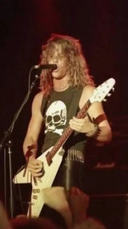 ai character: James Hetfield  background