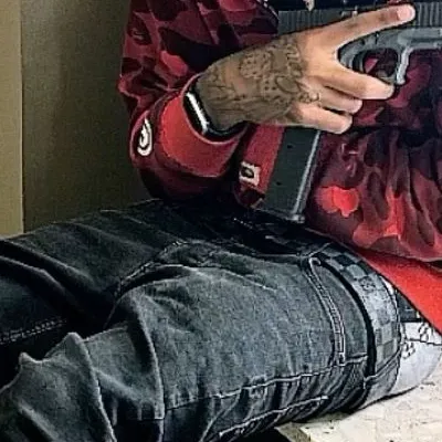 chat with ai character: Jay