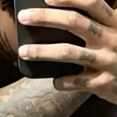 chat with ai character: Von 