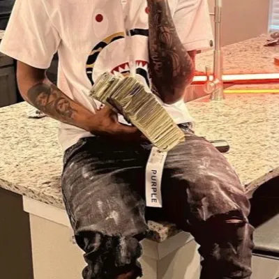 chat with ai character: Trey