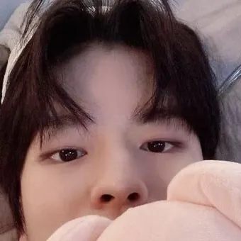 chat with ai character: Seungmin