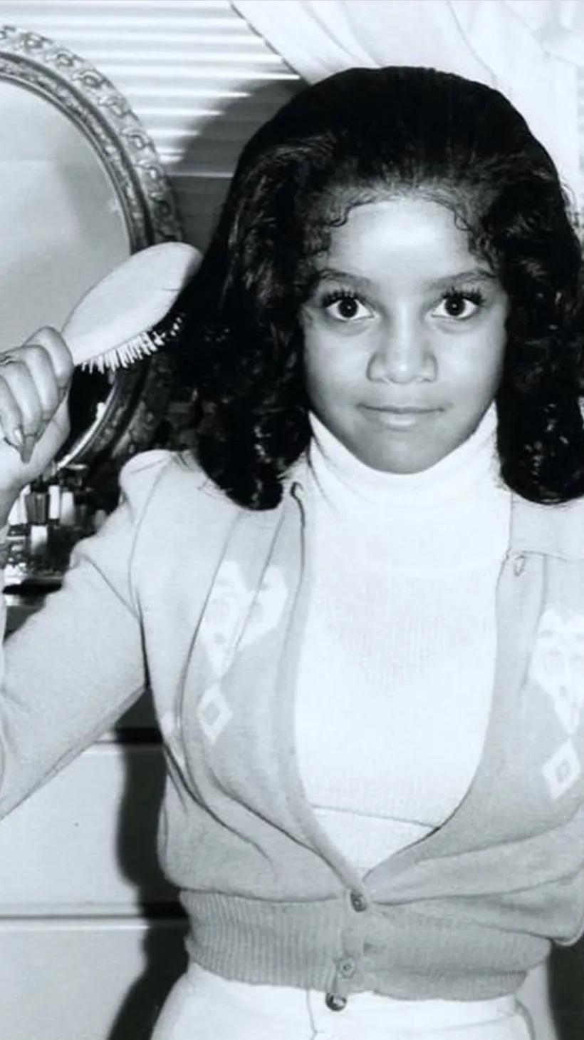 ai character: La Toya Jackson background