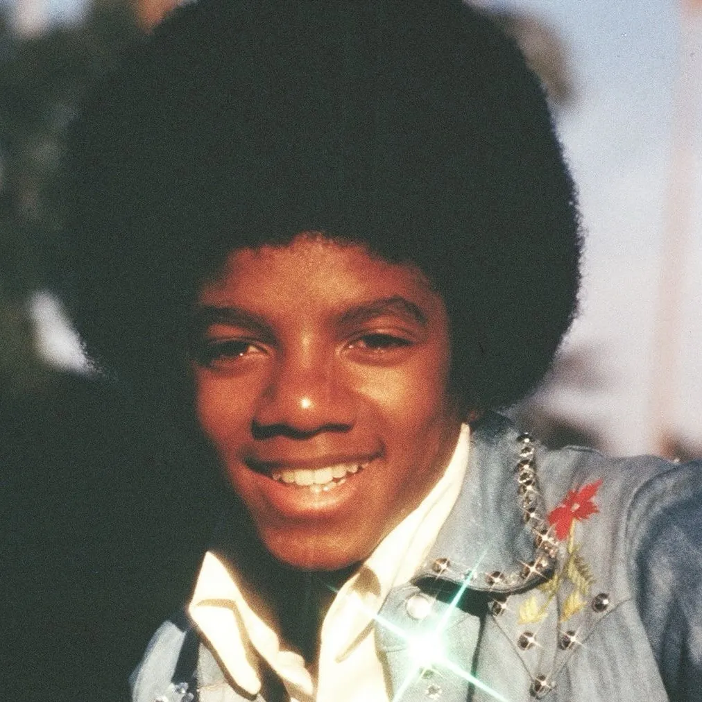 chat with ai character: Michael Jackson 