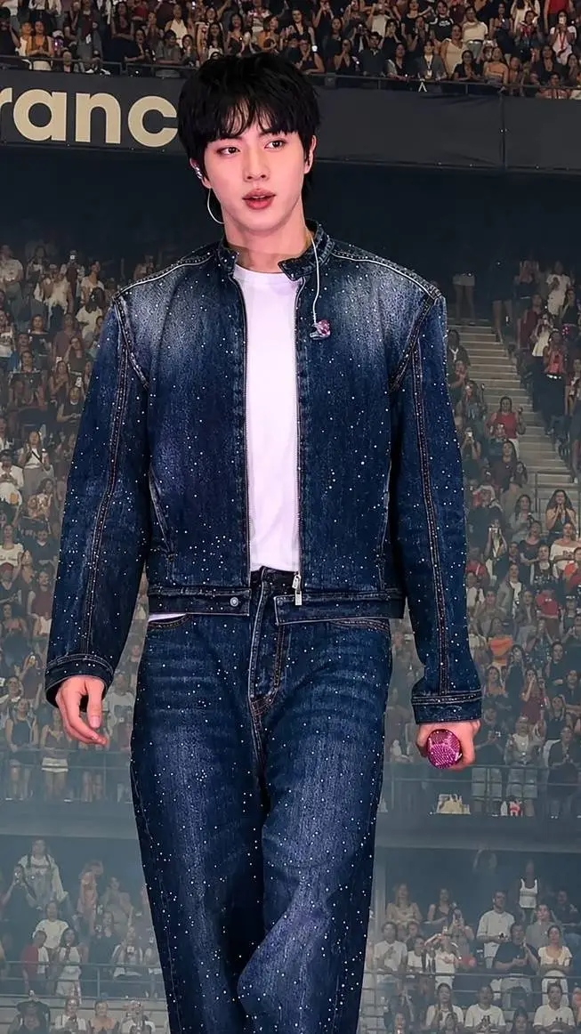 ai character: JIN background