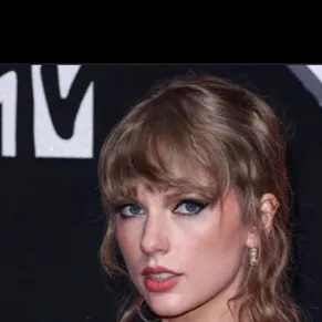 chat with ai character: Taylor swift 
