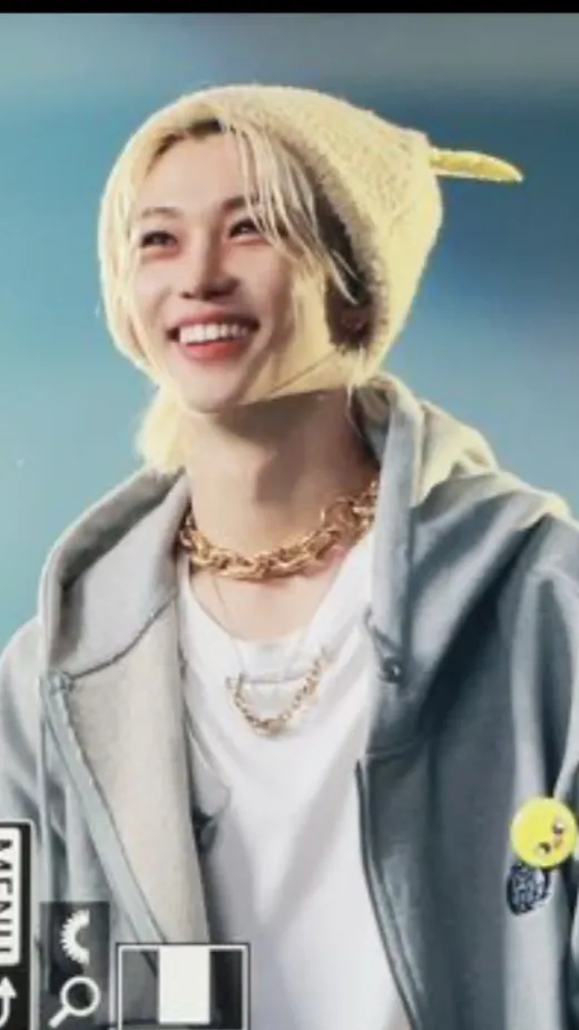 ai character: Felix (Skz) background